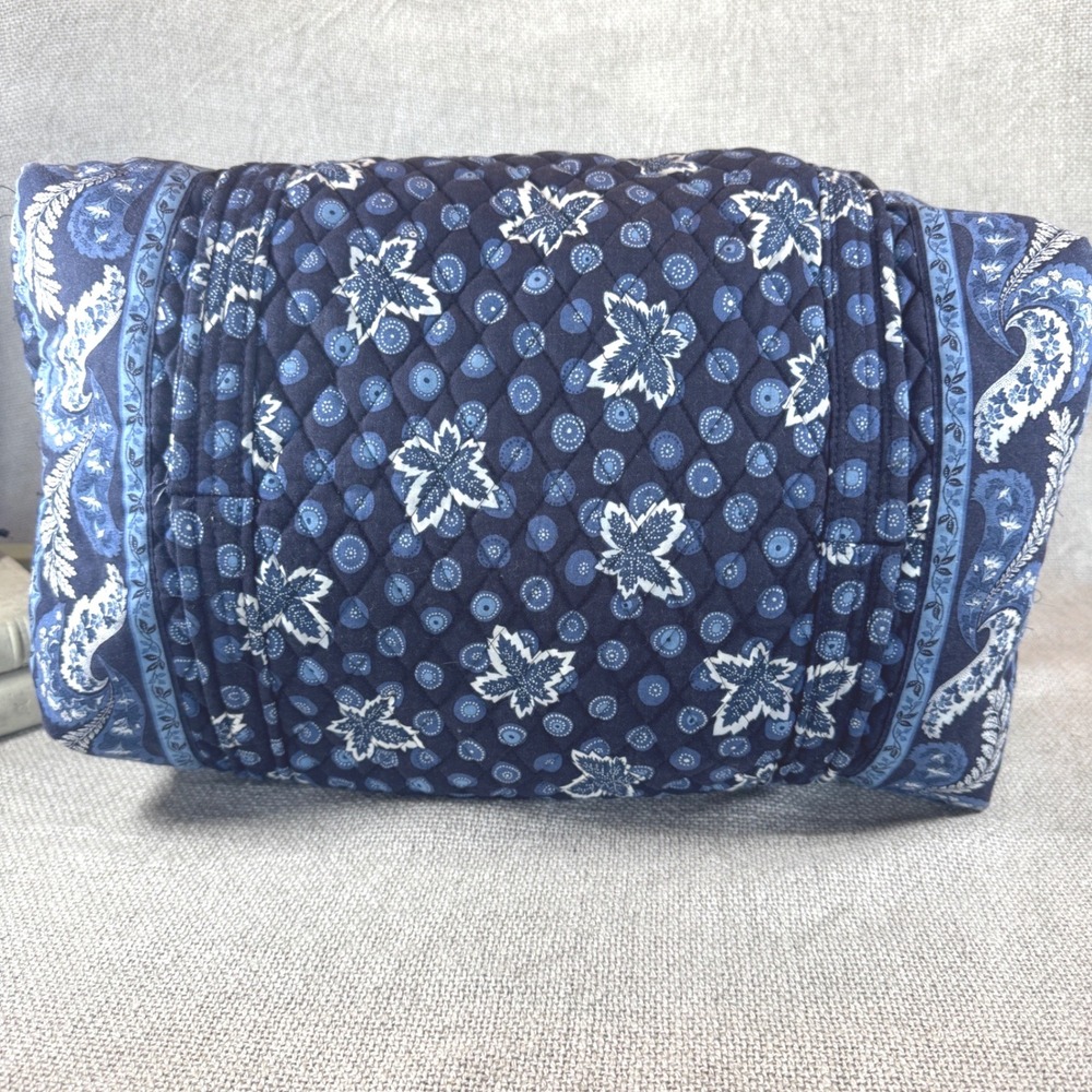 Retired‎ Vintage Vera Bradley Indigo Pop Quilted Duffel Travel Gym Bag - Picture 8 of 12